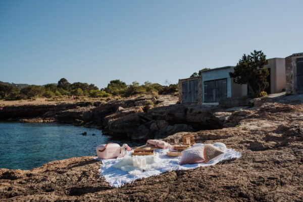 Picnic Casual (rental) - Image 2