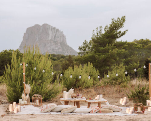 Luxe private romantic picnic experience in Ibiza